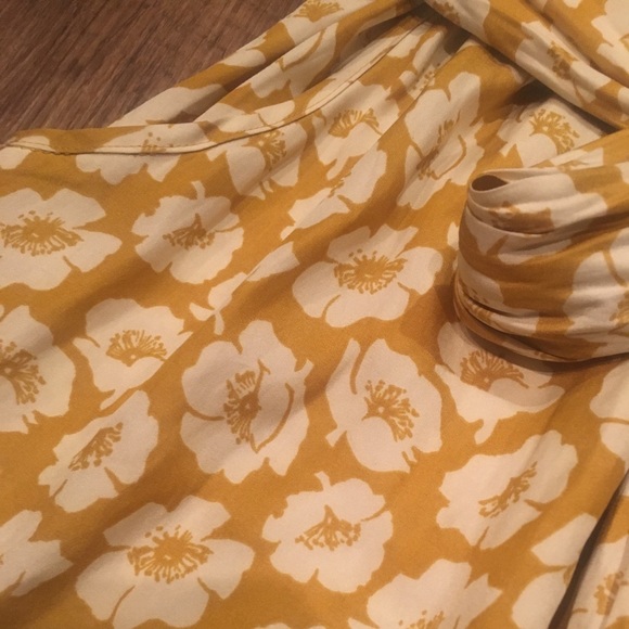 💛 American Eagle skirt - Picture 2 of 3